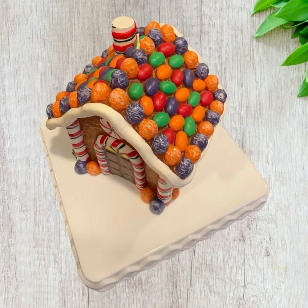 Vintage Gingerbread House Candle